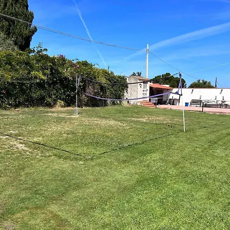 La Di Gina Villa *